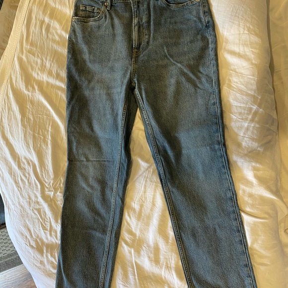 Everlane, The Original Cheeky Jean, size 28, cropped length 26.5”. - Picture 3 of 3